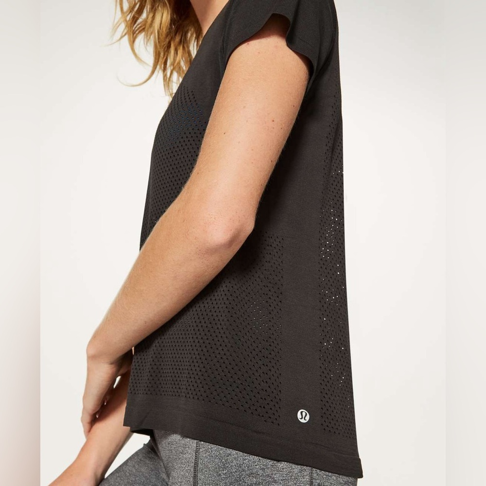 Lululemon Breeze Shirt